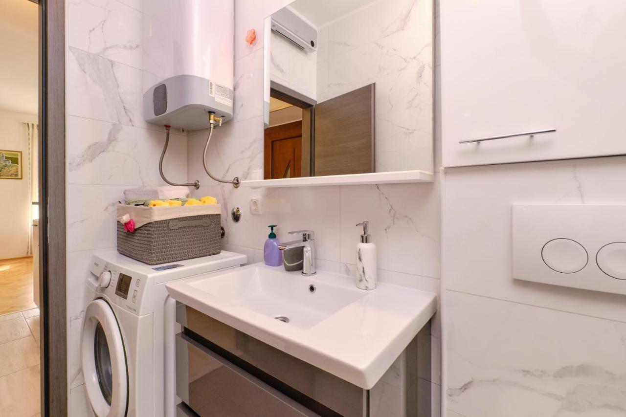 Snjezana Apartment Mali Losinj Exterior photo